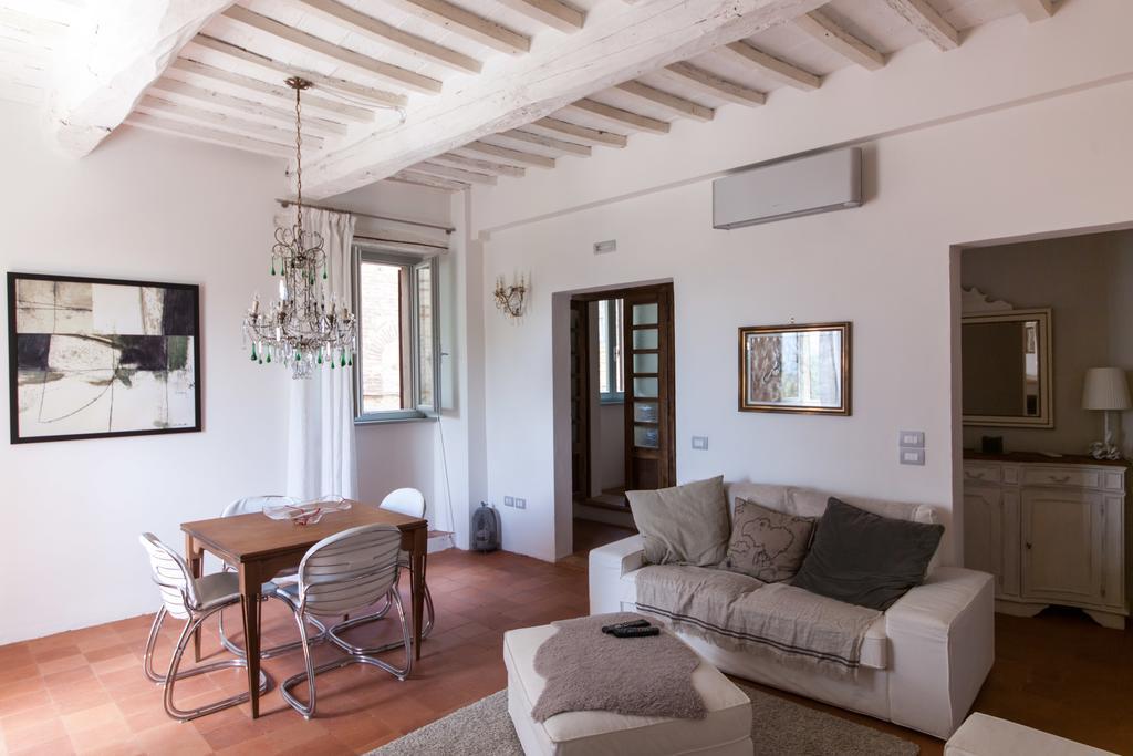 Casa Breccia Villa Compignano  Rum bild